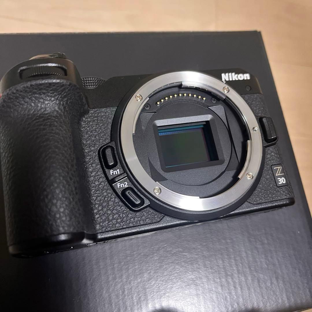 【ショット数554】Nikon Z 30 DX16-50 kit/レンズ保護付