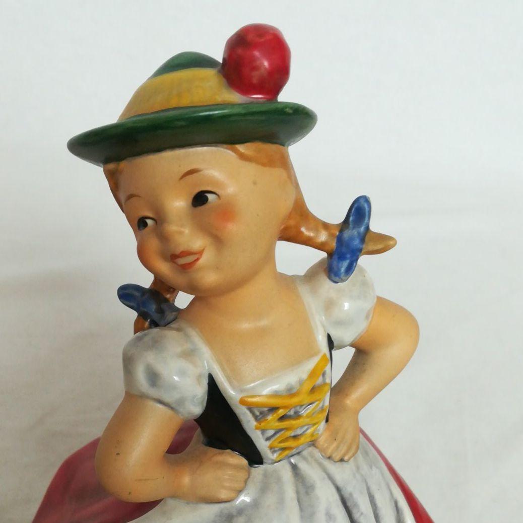 ドイツ　ゲーベル社　フンメル人形　少女