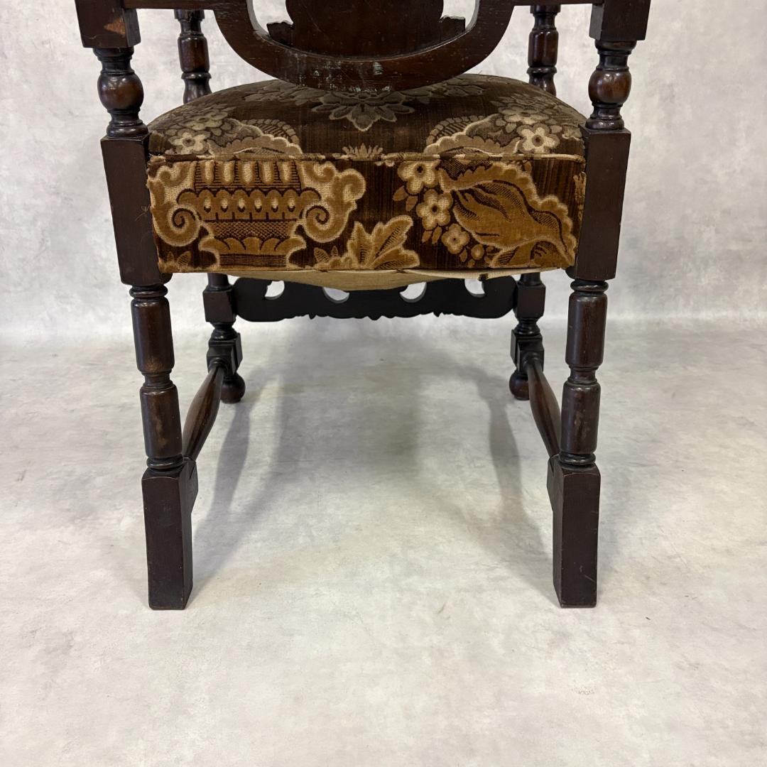 18世紀　バクタプール　キング＆クイーンスタイルのハイバックチェア
