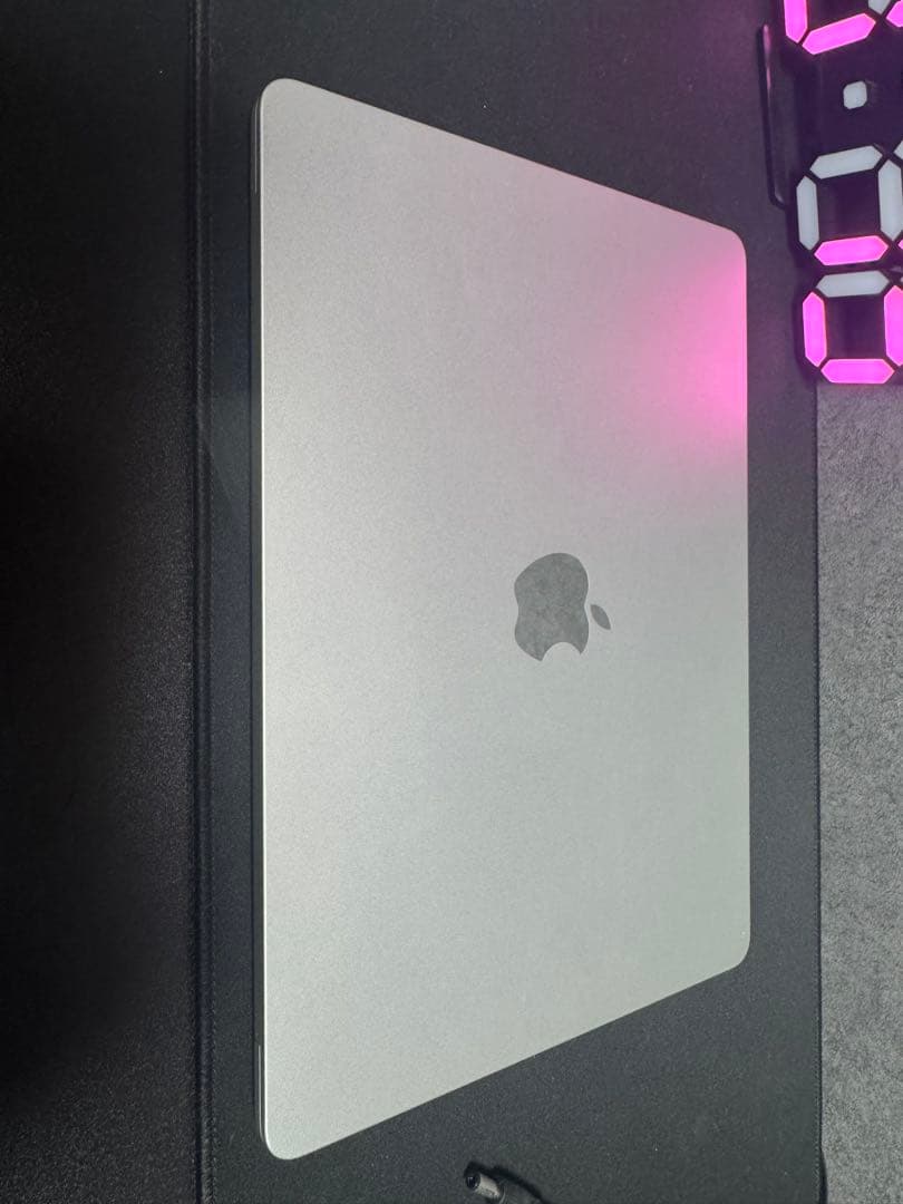 MacBook Air M2 13インチ　シルバー