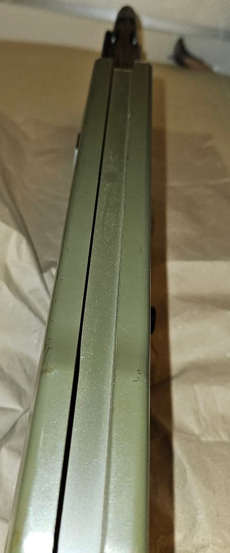 映画エイリアン·パルスライフル(ベースは東京マルイトンプソン)