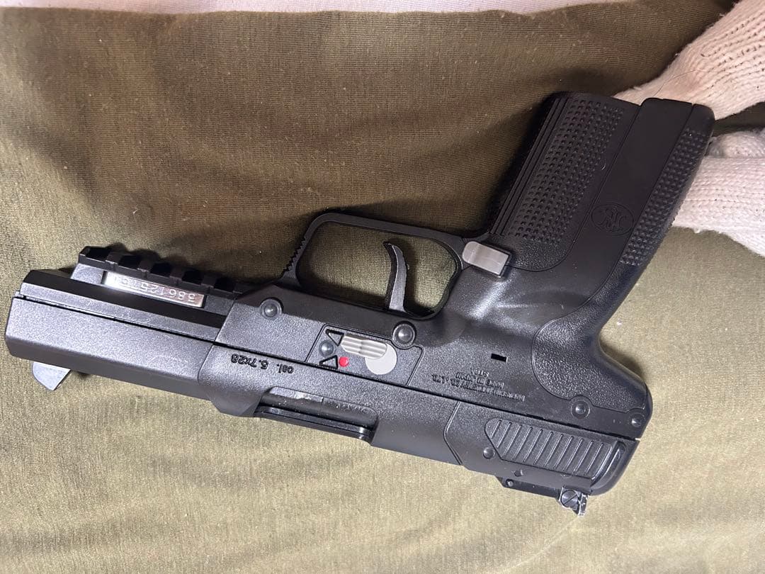 最終値下げ‼︎ マルシン　FN5-7 CO2