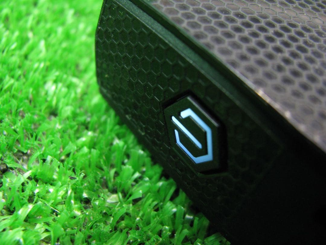 ジャンク品Intel NUC NUC6i7KYK ミニPC i7/8GBメモリ