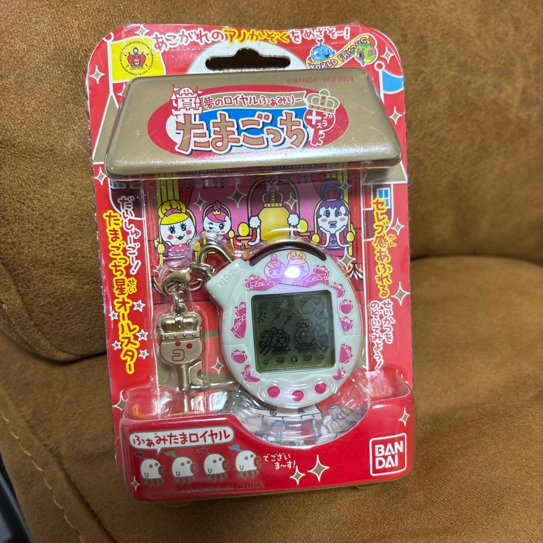 新品たまごっちプラス　夢のロイヤルふぁみりー　ロイヤルローズ　ふぁみたまロイヤル