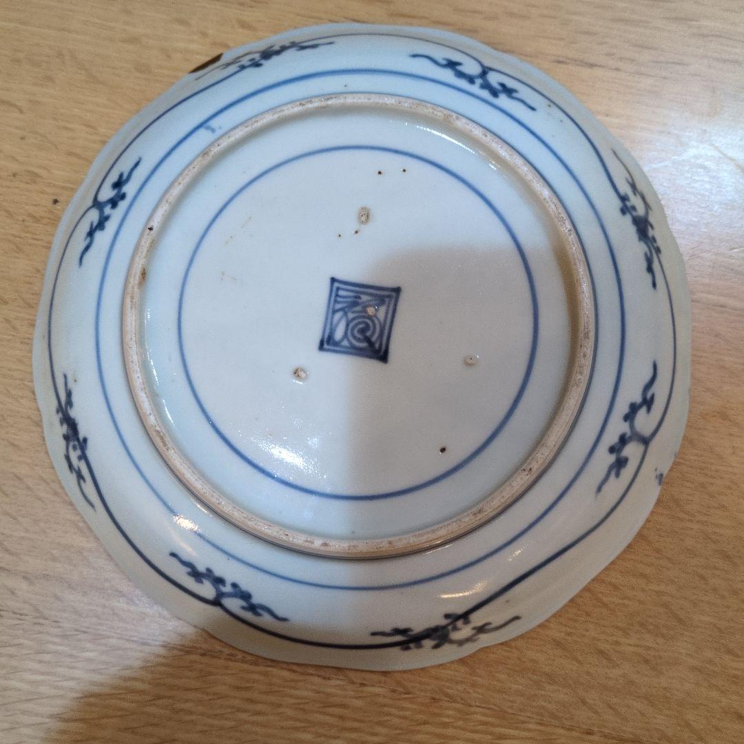 江戸時代(18世紀)に多数みられる。金継ぎ1箇所有り。