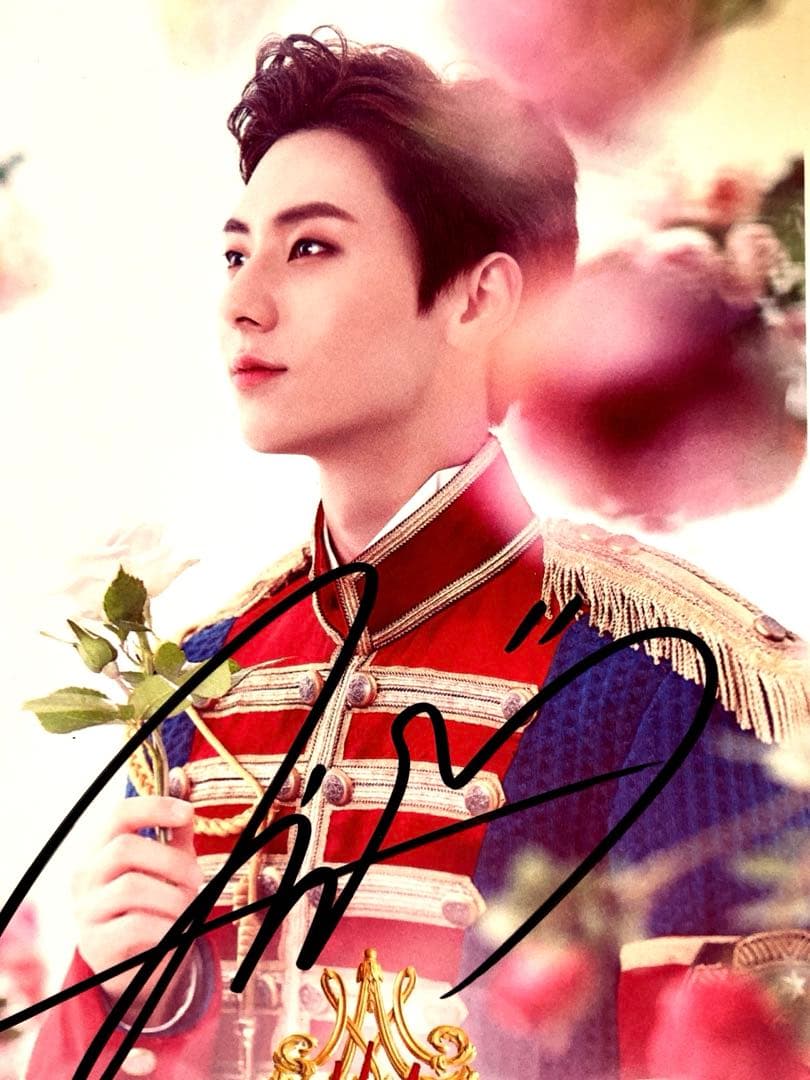 セール中…ファン・ミニョン直筆サイン入り2Lサイズ写真…