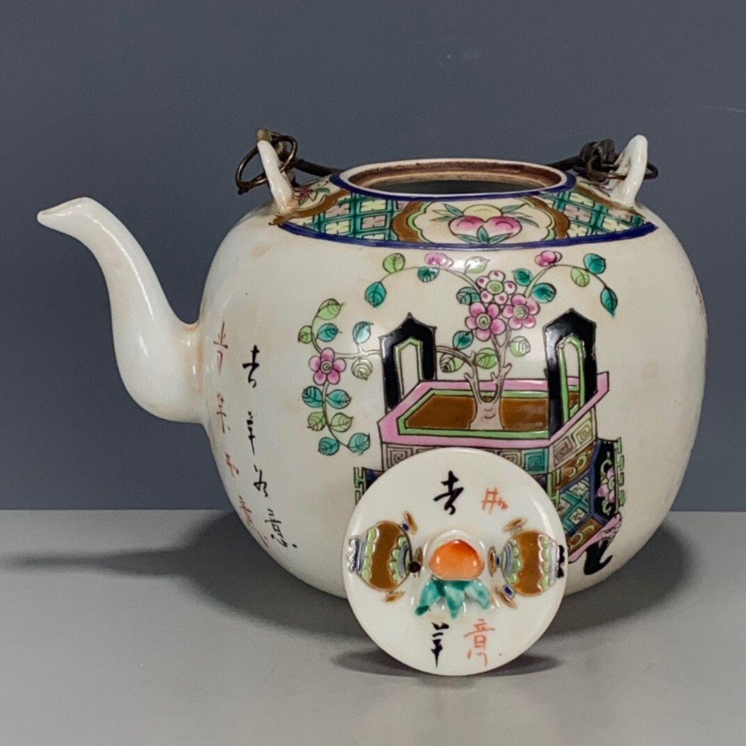 清代の同治  五彩粉彩博古図査義興鼎  花提梁やかん  急須    現代工芸品