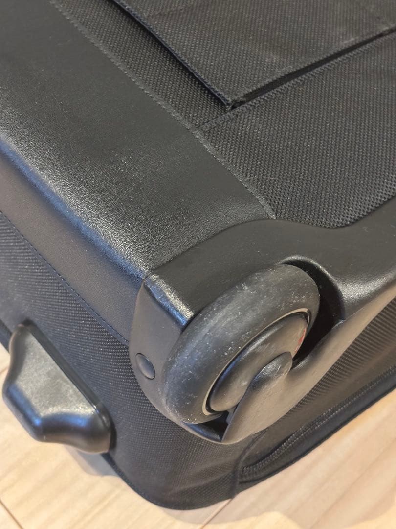 TUMI ブラック キャリーケース 26102D4