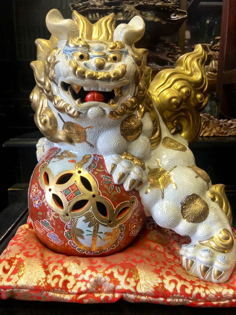 【縁起物】九谷焼 玉乗り獅子