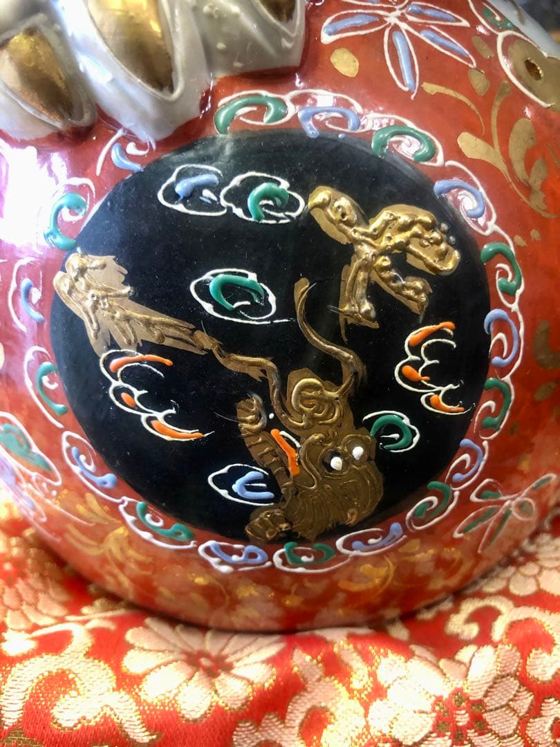 【縁起物】九谷焼 玉乗り獅子