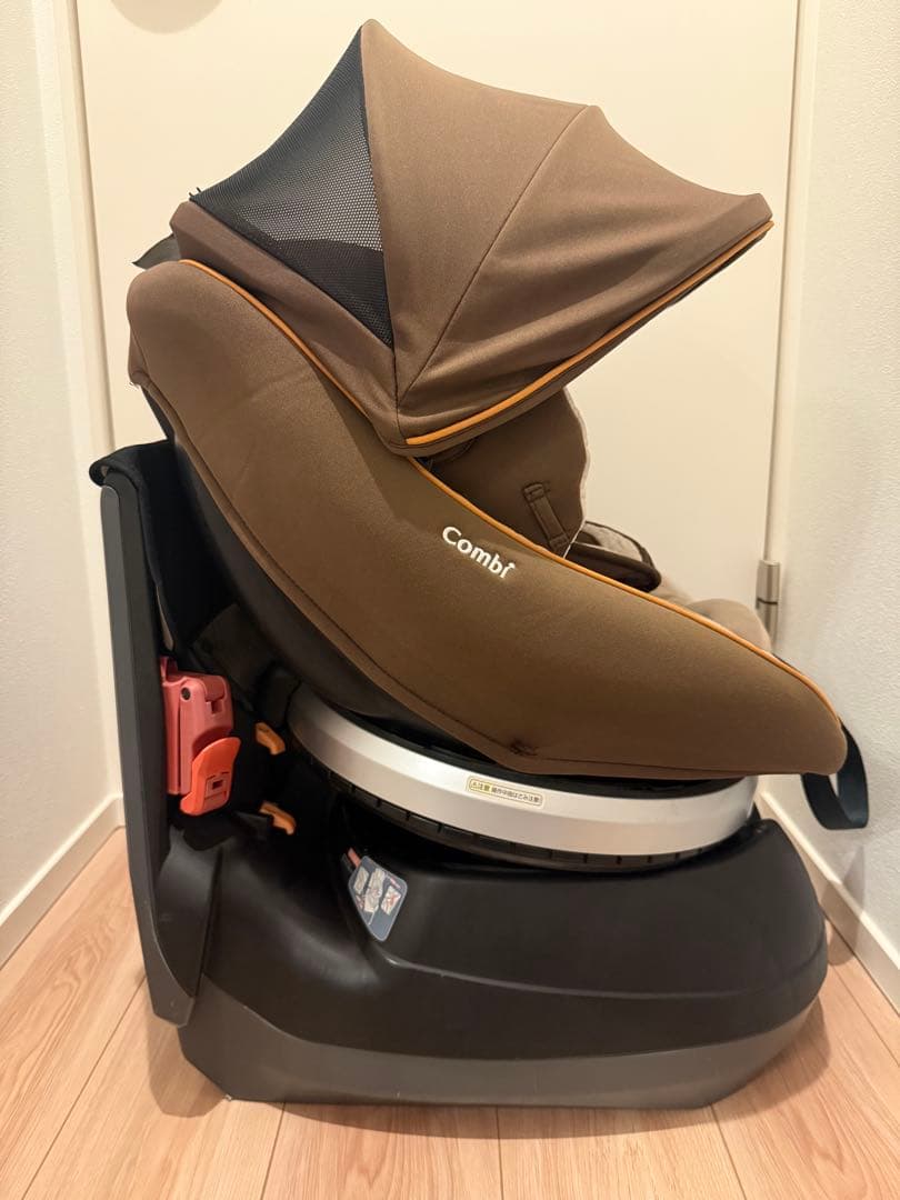 コンビ JG-550 クルムーヴスマート エッグショック チャイルドシート 回転