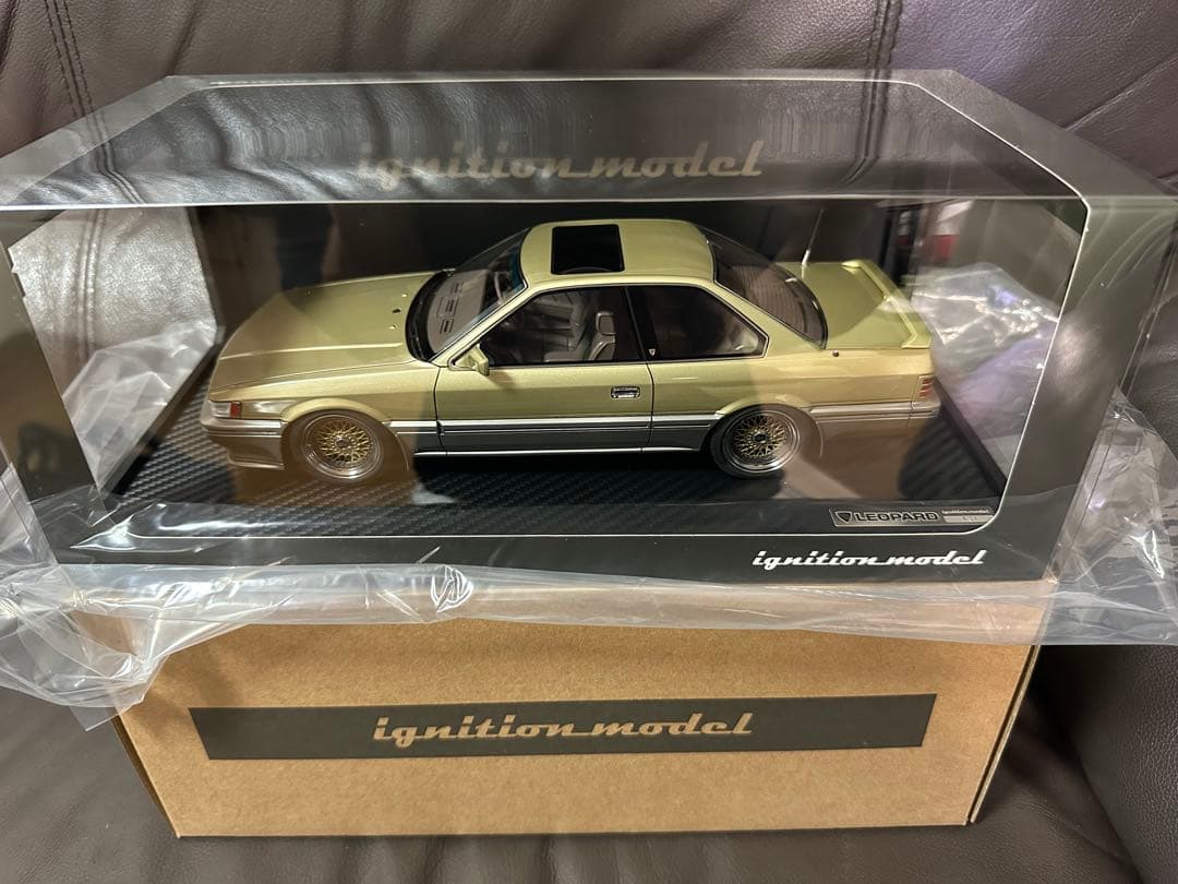 1/18 イグニッションモデル レパード F31 ignition model