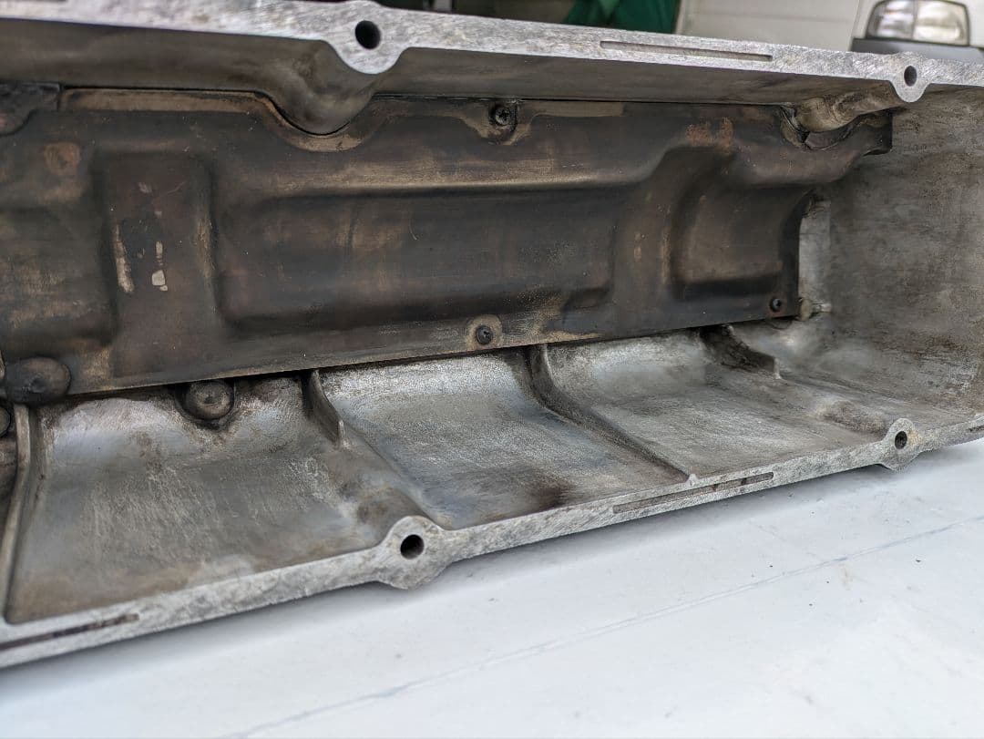 日産　NISSAN OHC L型エンジン　L6タペットカバー　結晶塗装　美品