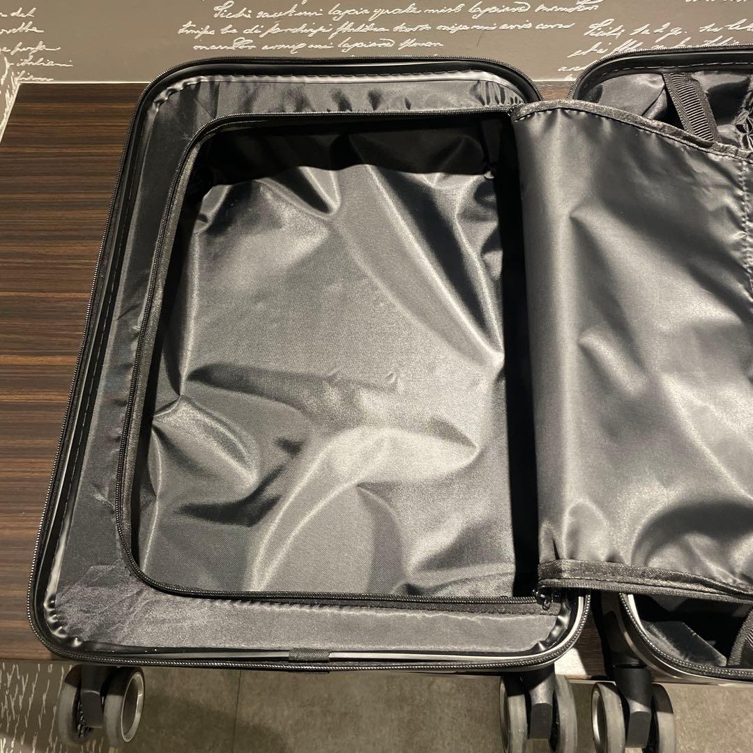 メルセデス ベンツ キャリーケース　軽量　機内持込み可