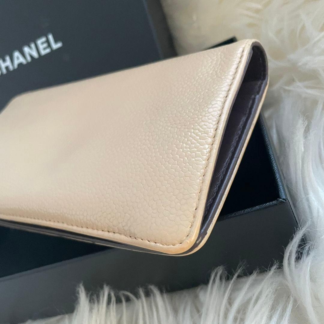 シャネル CHANEL 二つ折り 財布 ココマーク ベージュ キャビアスキン