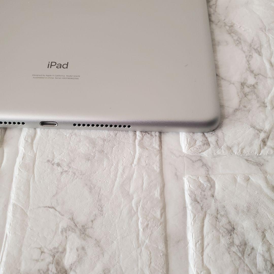 250 iPad 8世代 32GB SIMフリー シルバー