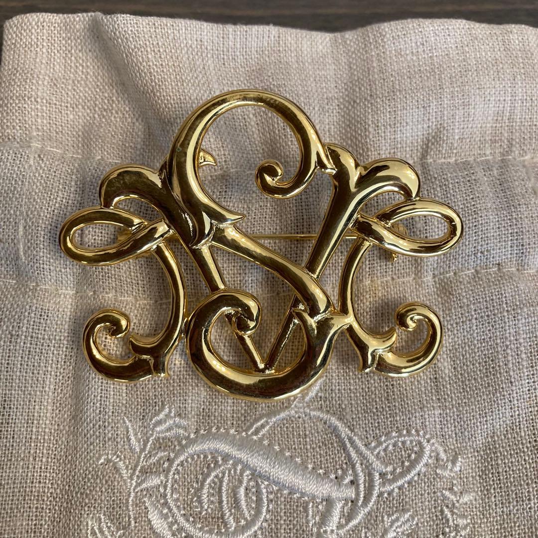 【セブンテン】SVTロゴブローチ