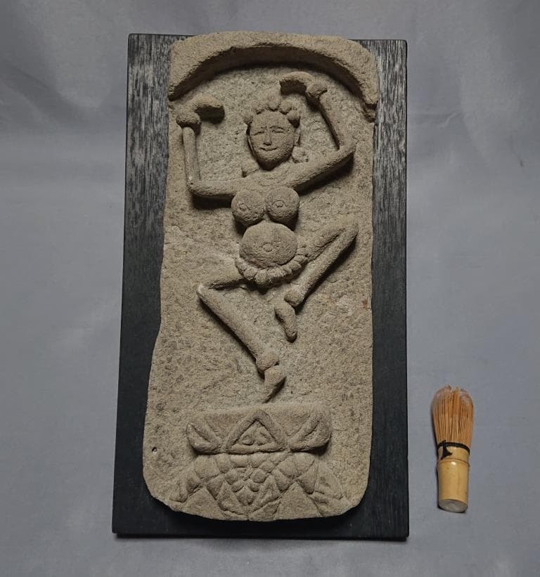 128　コレクター収集品　インド　ヒンドゥー教　石製　女神像