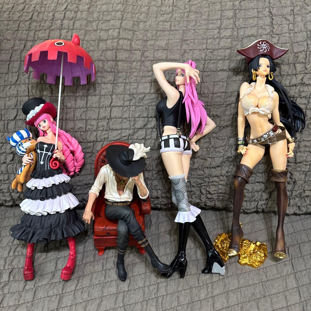 《大幅値下げ》ワンピース　フィギュア　箱無し　50体以上まとめ売り　売切希望