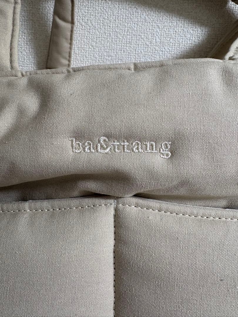 【ほぼ未使用】ba&ttang ベージュ キャリーバッグ　M カーベルト付き