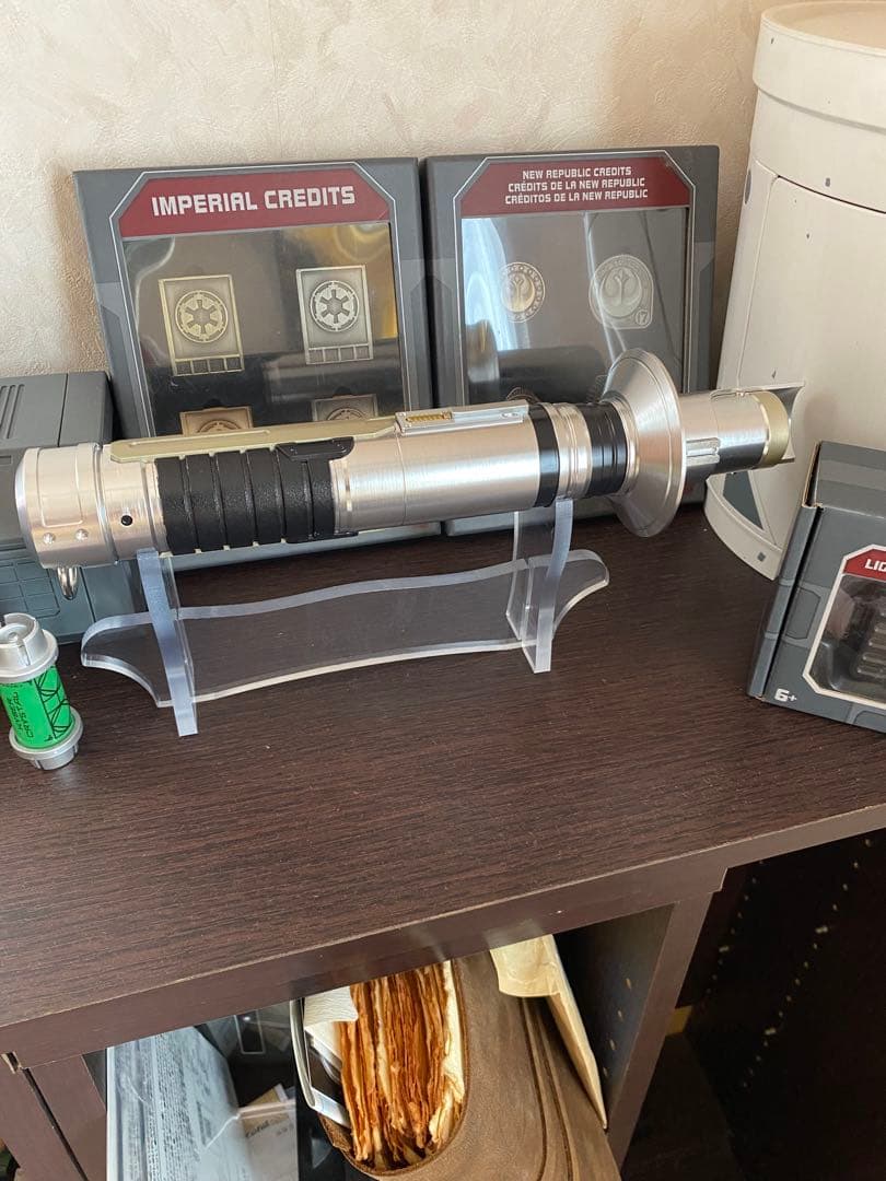 ハズブロ　フォースFX エリート　ライトセーバー　エズラ・ブリッジャー