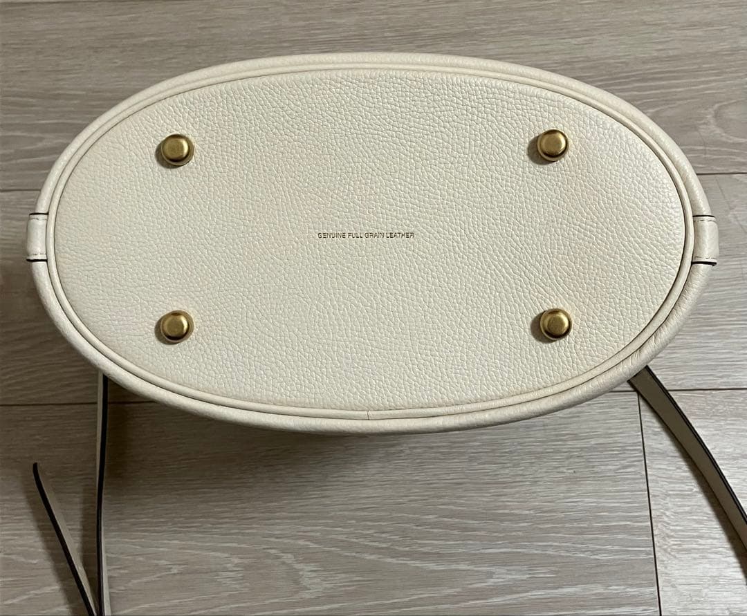 一度のみ！大きいサイズ coach ウィロウソフトバケットバッグ ホワイト