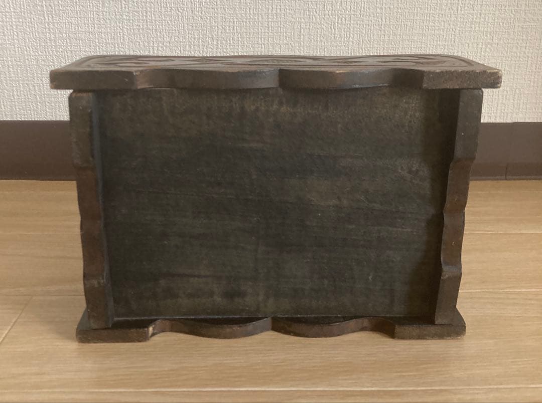 【稀少】アイヌ工芸　アイヌ紋様　手つき盆　シントコ小物入　脚付