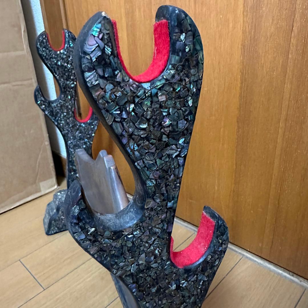 時代物 木製 螺鈿細工 富士山 刀掛け 3本掛 高さ約40.5cm 螺鈿細工