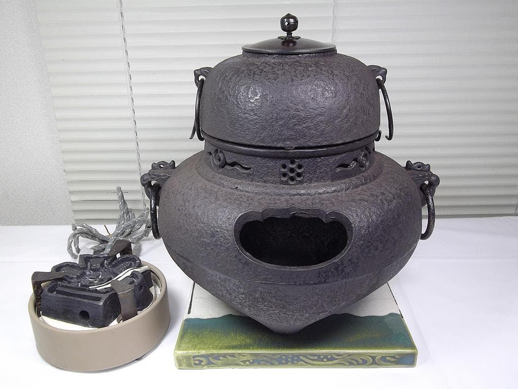 茶道具 鬼面風炉 野々田風炉型電熱器 風炉釜 茶釜 釜環 織部敷板