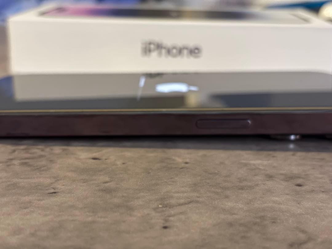 たくみ　iPhone 14 Pro ディープパープル　128GB