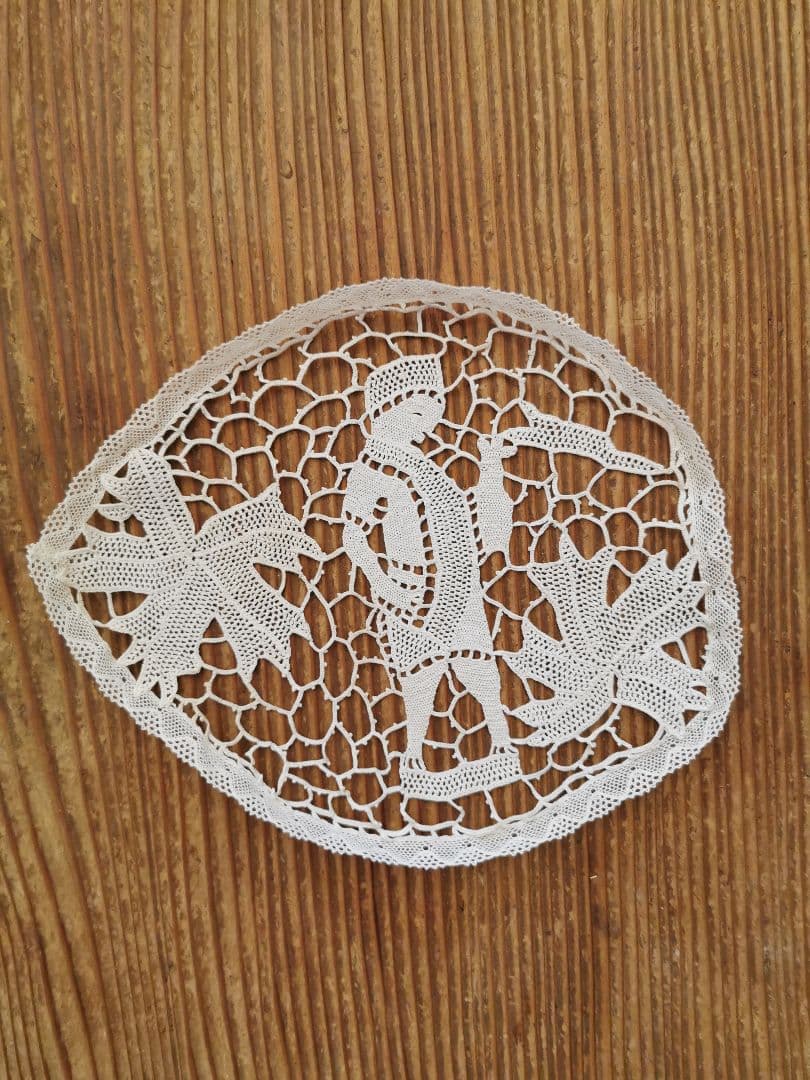 アンティーク ポワンドヴェニスレース ブラーノ島ドイリー ボビンリネン装飾付