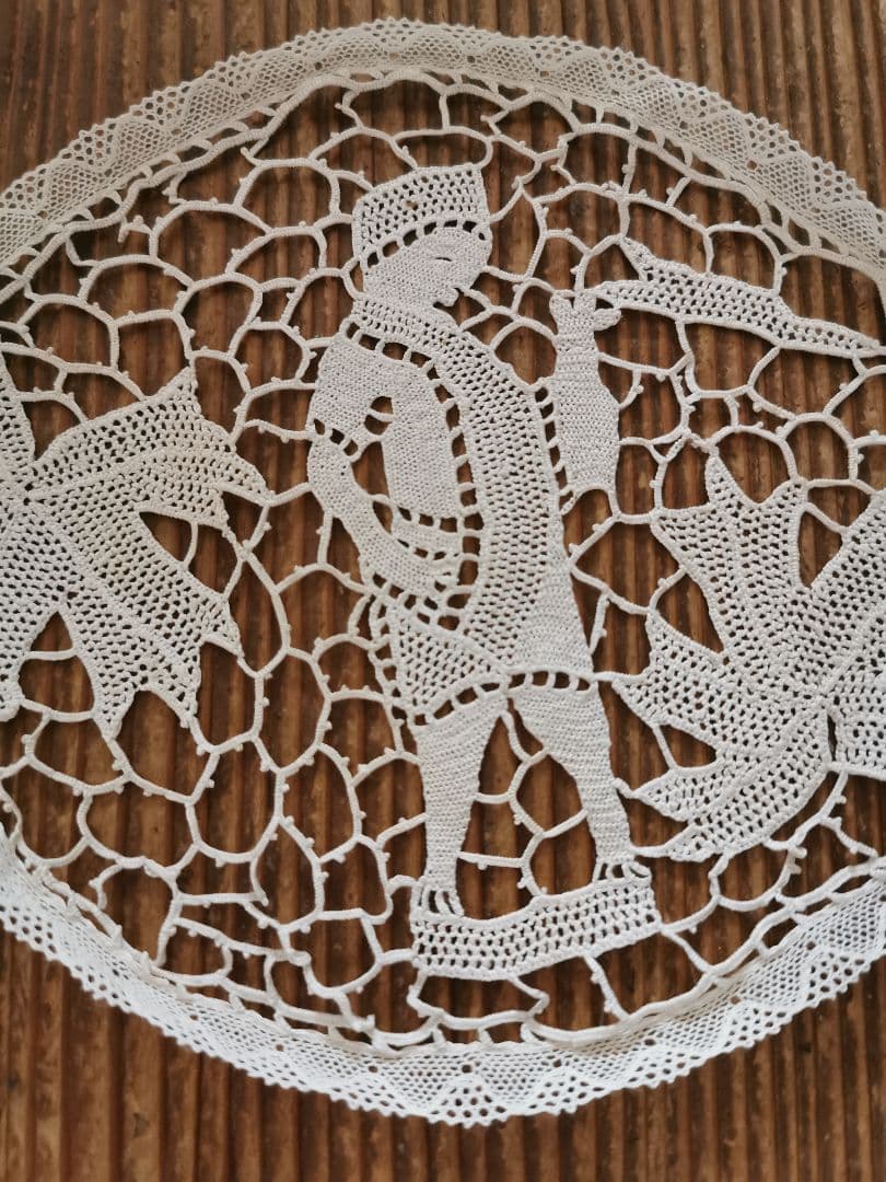 アンティーク ポワンドヴェニスレース ブラーノ島ドイリー ボビンリネン装飾付