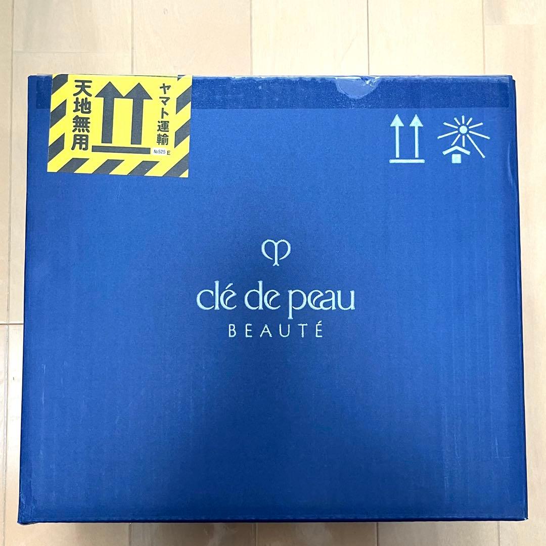 【新品未使用】クレドポーボーテ ラディアンスギフト2024 ブルーブラック