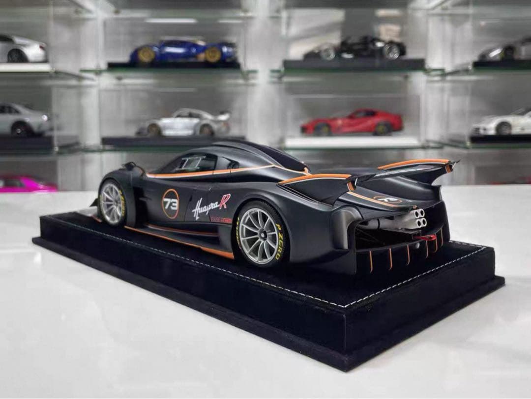新発売 HH モデル 1/18 パガーニ ウアイラ マットブラック ミニカー