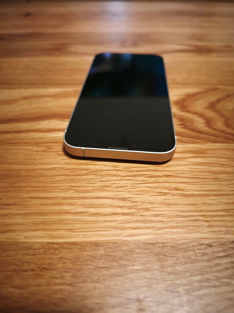 Apple iPhone 13 本体 充電ケーブル付き