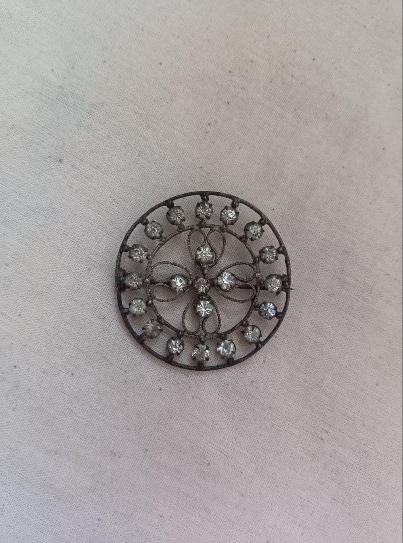 ☺*︎様 フランスアンティーク　ラインストーンのブローチ　ガラス　ストラス　ヴィ