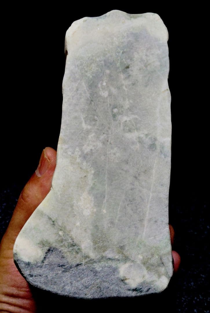 ★翡翠原石★糸魚川硬玉【小滝灰ラベ・転石・切り出し❷1528ｇ】