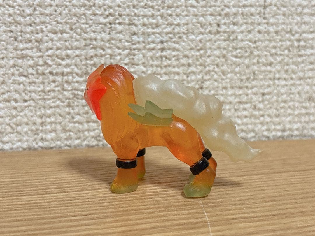 【匿名配送】ポケモン モンコレ フィギュア 5周年記念 エンテイ クリア