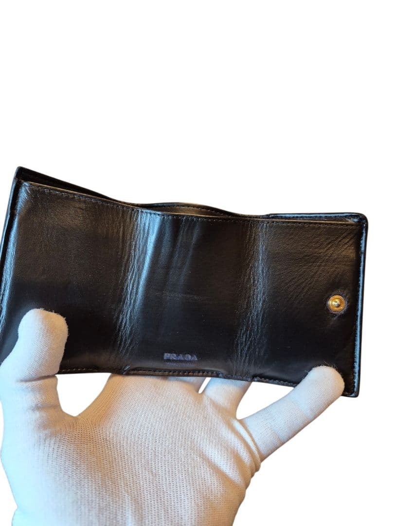 ＰＲＡＤＡ　プラダ　サフィアーノ　三つ折り財布　x