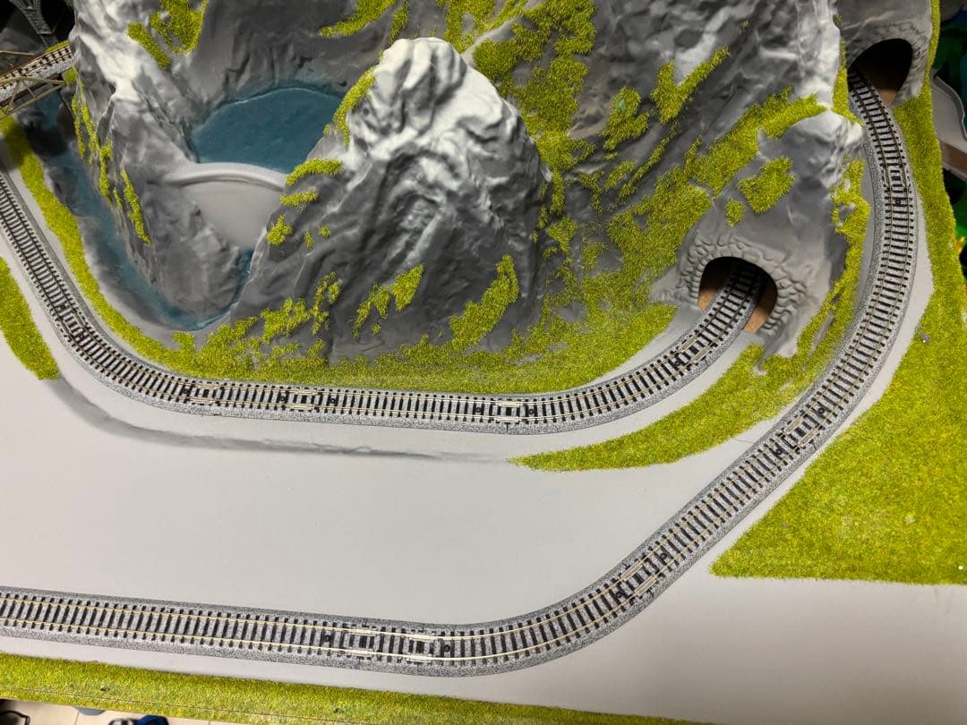 KATO(ラウンドハウス) Nゲージ　アルプスの氷河特急デスクトップレイアウト