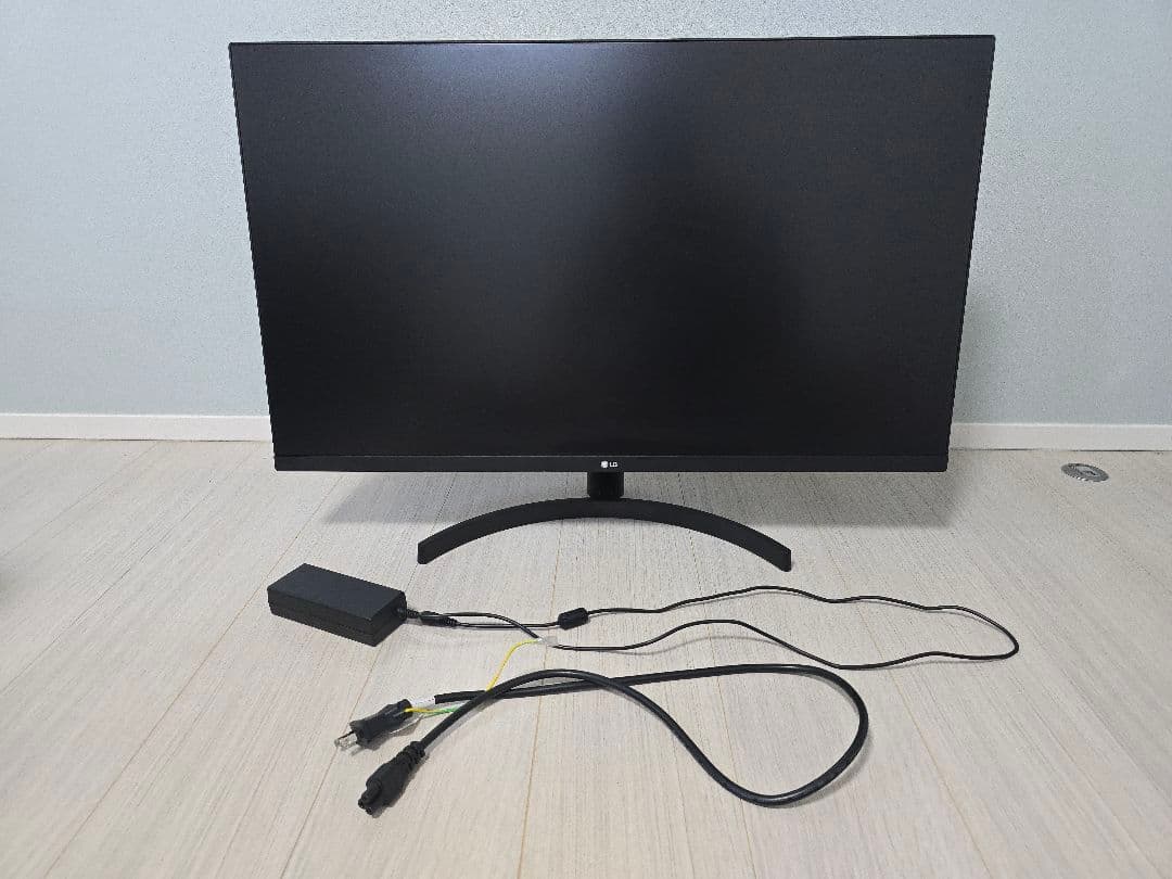 LG製 31.5インチ PCモニター 32QN600-B