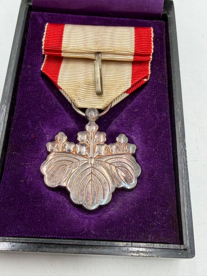 勲章 勲八等白色桐葉章