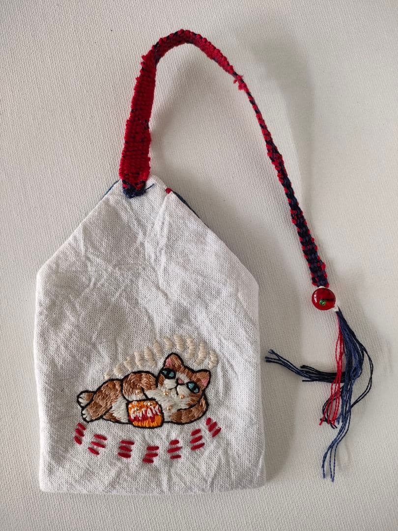 め*。様 【猫刺繍】三徳袋　ポテチくう猫