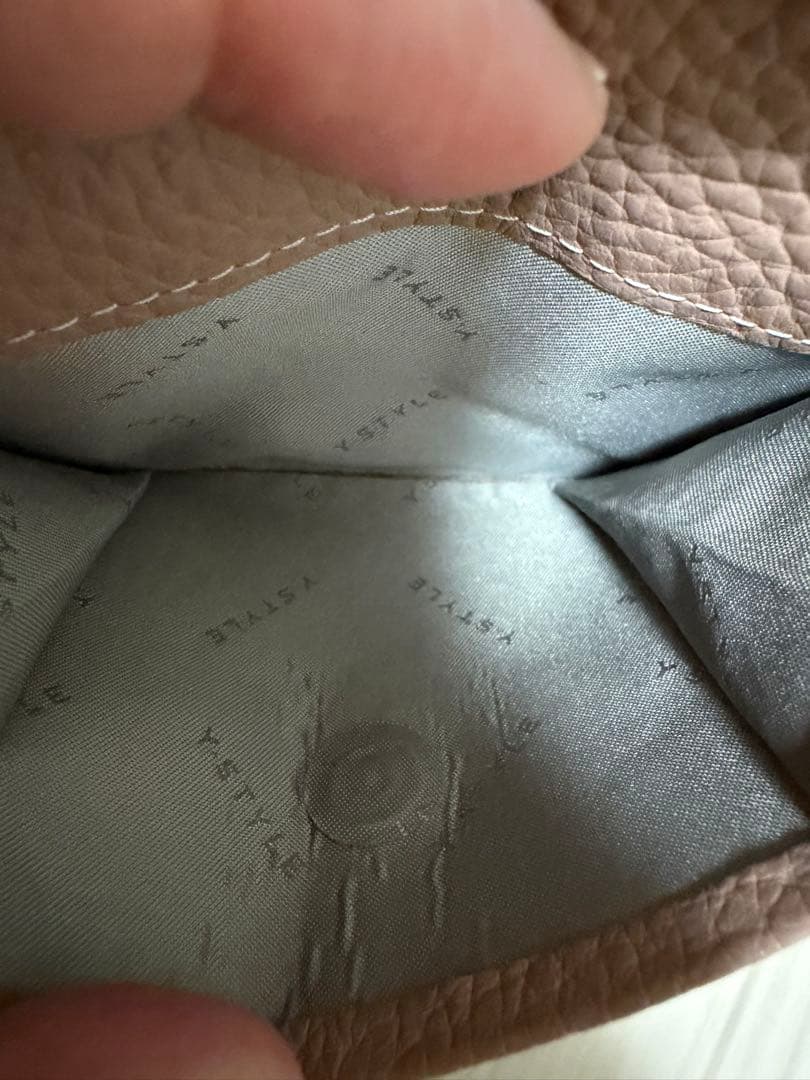 Y-STYLE 魔法の収納 二つ折りウォレット　赤工友里