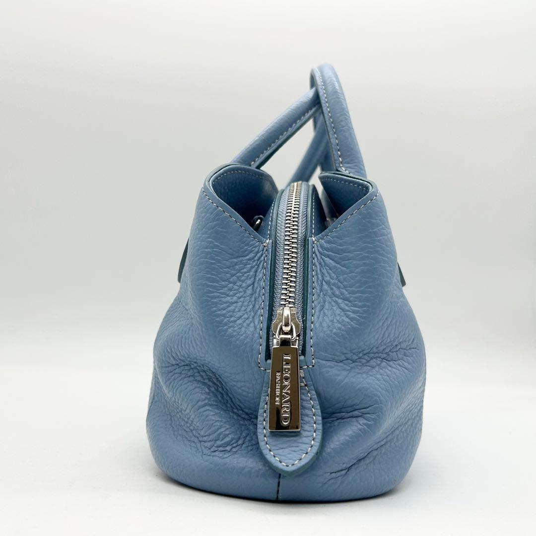 極美品　レオナール　ショルダーバッグ　2way　レザー　水色　ロゴ　斜め掛け◎