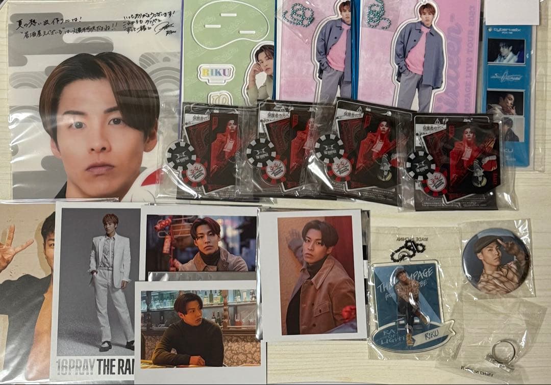 ランページ 陸 アクスタ フォトカード 缶バッジ ポスター サイン シクレ