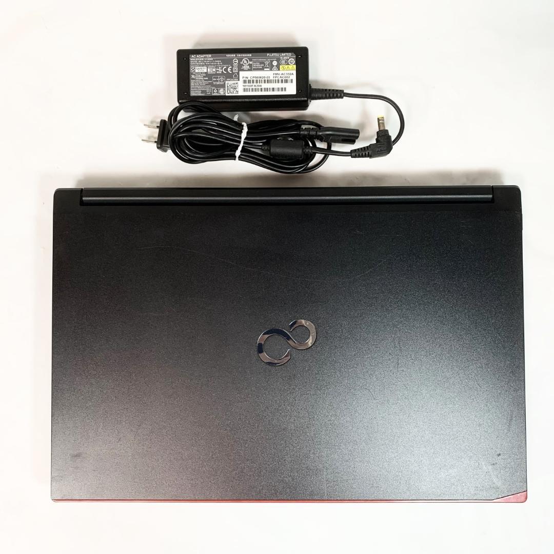 【オフィス付き】ノートパソコン黒　Windows11　8GB／SSD／テンキー✨