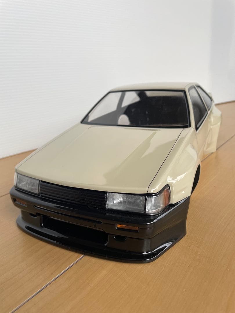 アディクション　PANDEM TOYOTA　AE86 未使用塗装済みボディ