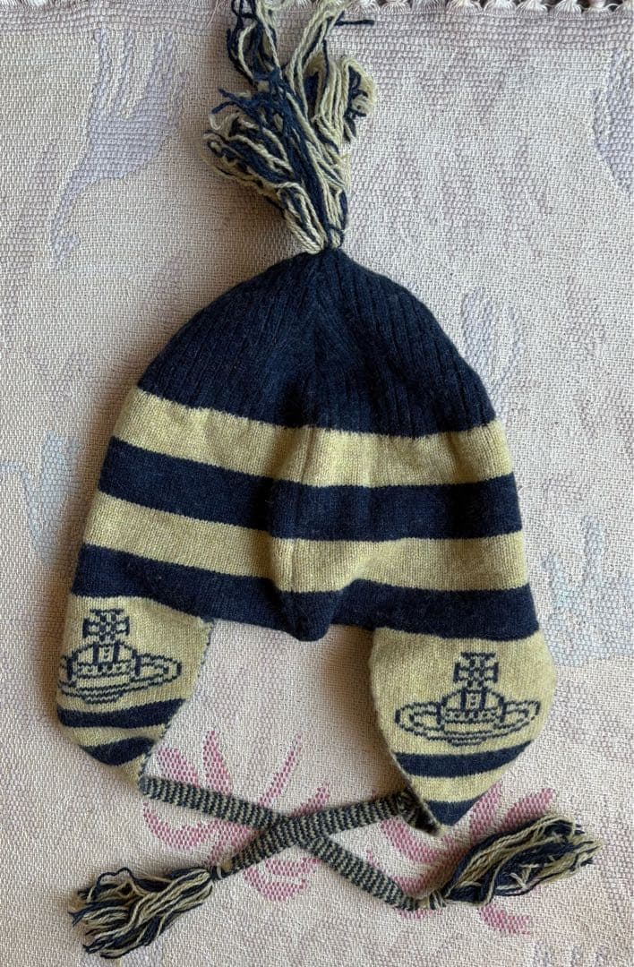 Vivienne Westwoodストライプ耳あて付きニット帽