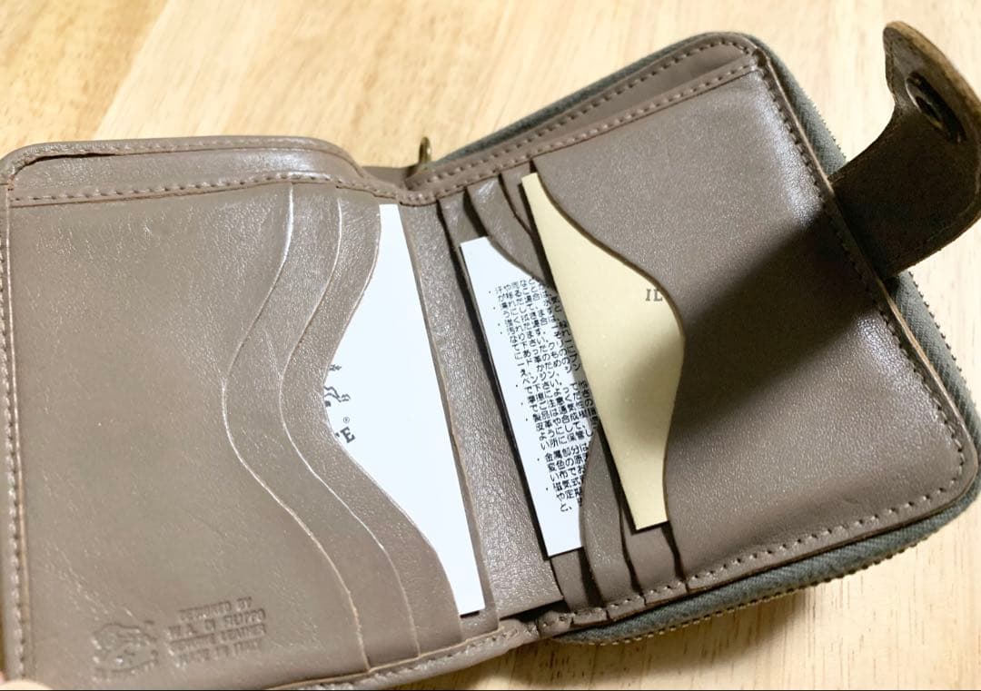 イルビゾンテ 二つ折り財布 グレージュ